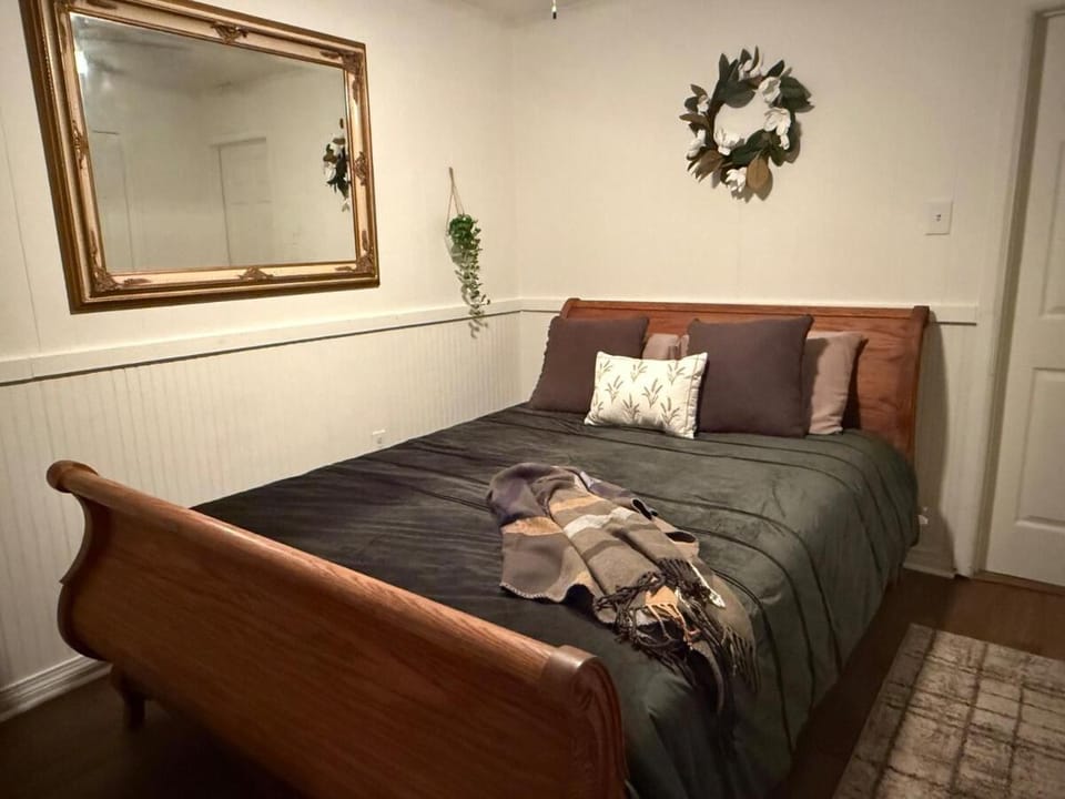 Bed, Bedroom