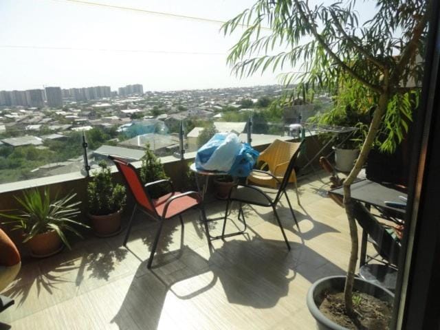 Small penthouse Tropicana Apartment in Armenia