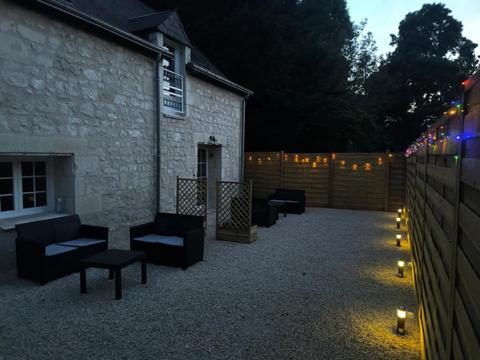 Property building, Patio, Garden