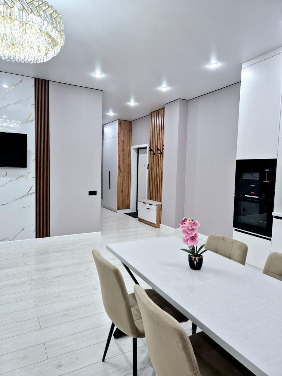 Евротрешка вблизи EXPO и MegaSilkWay Apartment in Kazakhstan