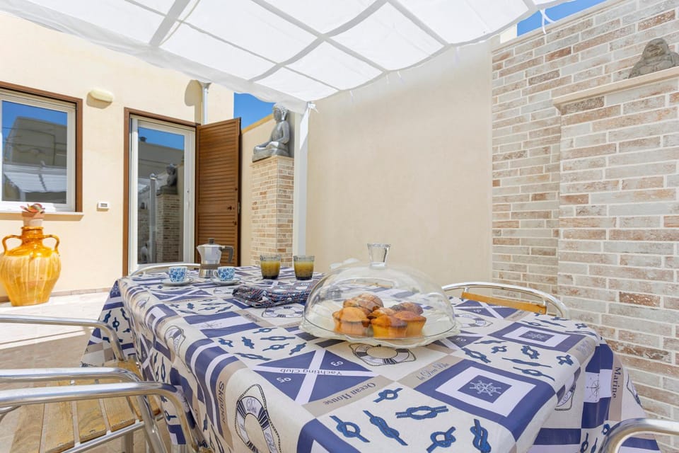 Garden, furniture