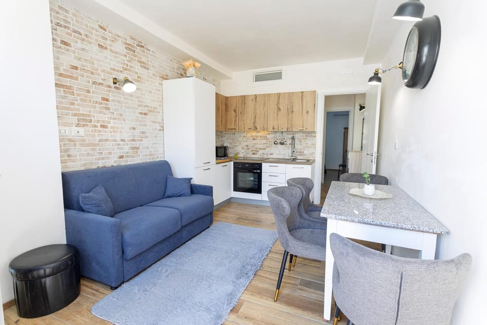 Living room, Seating area, Dining area, kitchen