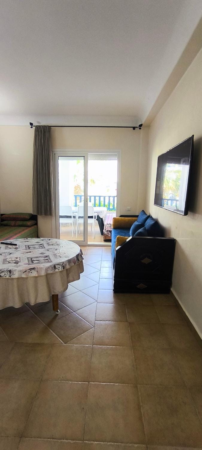 TV and multimedia, Living room, Dining area
