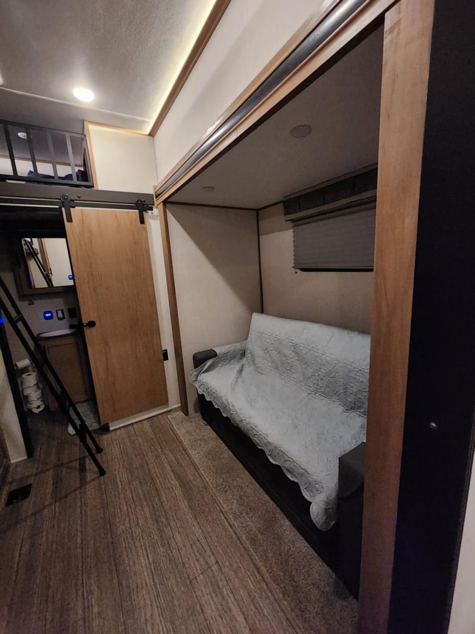 Luxury Lakeside Retreat - The Cozy Wondrous Weekendator Campground/ 
RV Resort in Lake Ariel