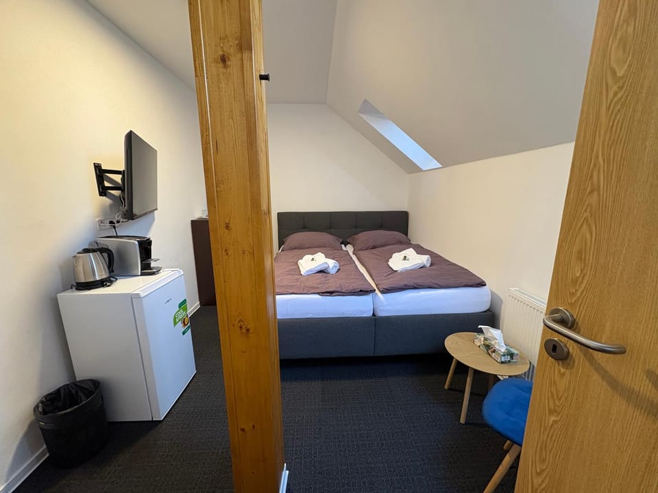 Dvůr Stupice Bed and Breakfast in Prague