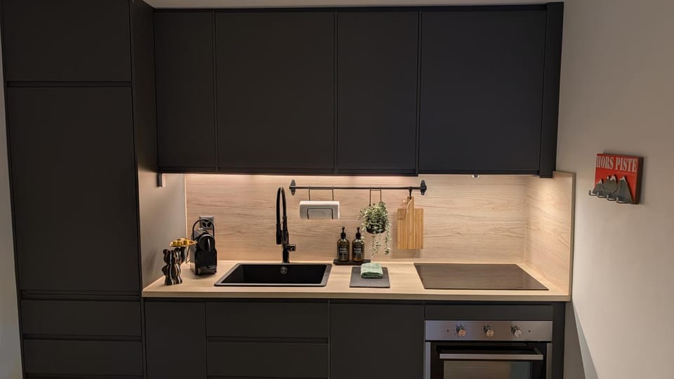 Kitchen or kitchenette, dishwasher, stove, kitchen