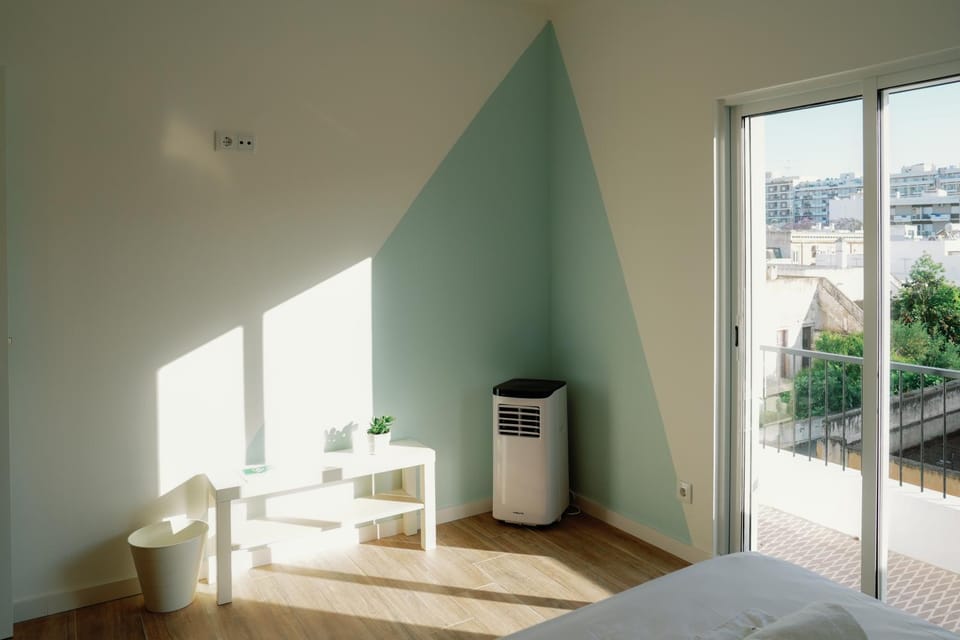 View (from property/room), Balcony/Terrace, Bedroom, air conditioner