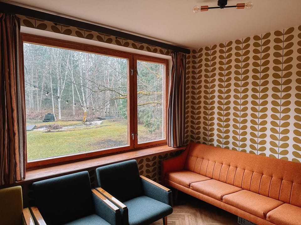Living room, Seating area