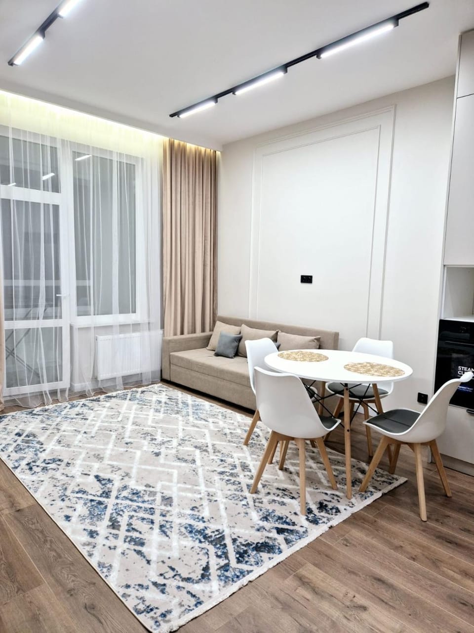 Евродвушка вблизи ЦМиД, Хан шатыра Apartment in Kazakhstan