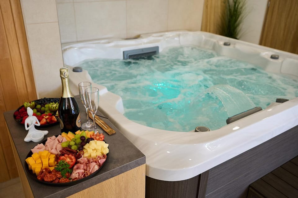 Hotel Wellness Radnice Dobrovice Hotel in Czechia