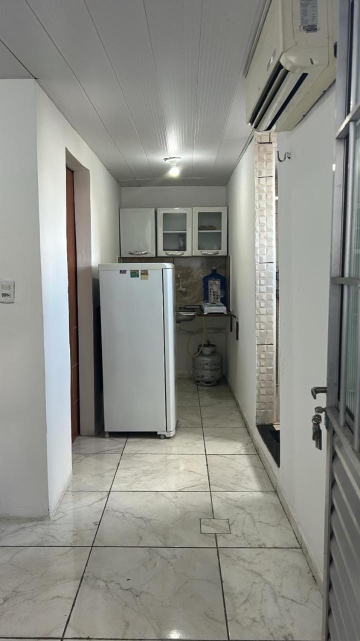 Kitchen or kitchenette, minibar, oven