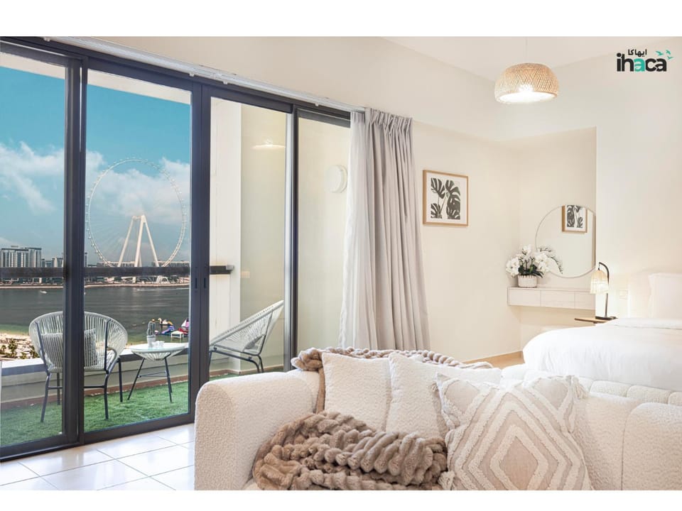 Bed, View (from property/room), Balcony/Terrace, Living room, Photo of the whole room, Seating area, Bedroom