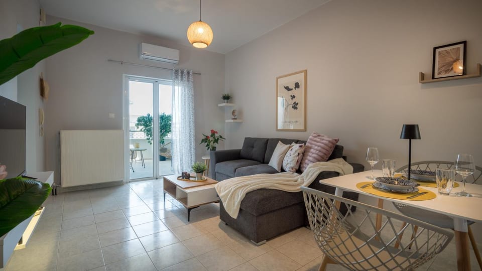 Leas little House Apartment in Peloponnese, Western Greece and the Ionian