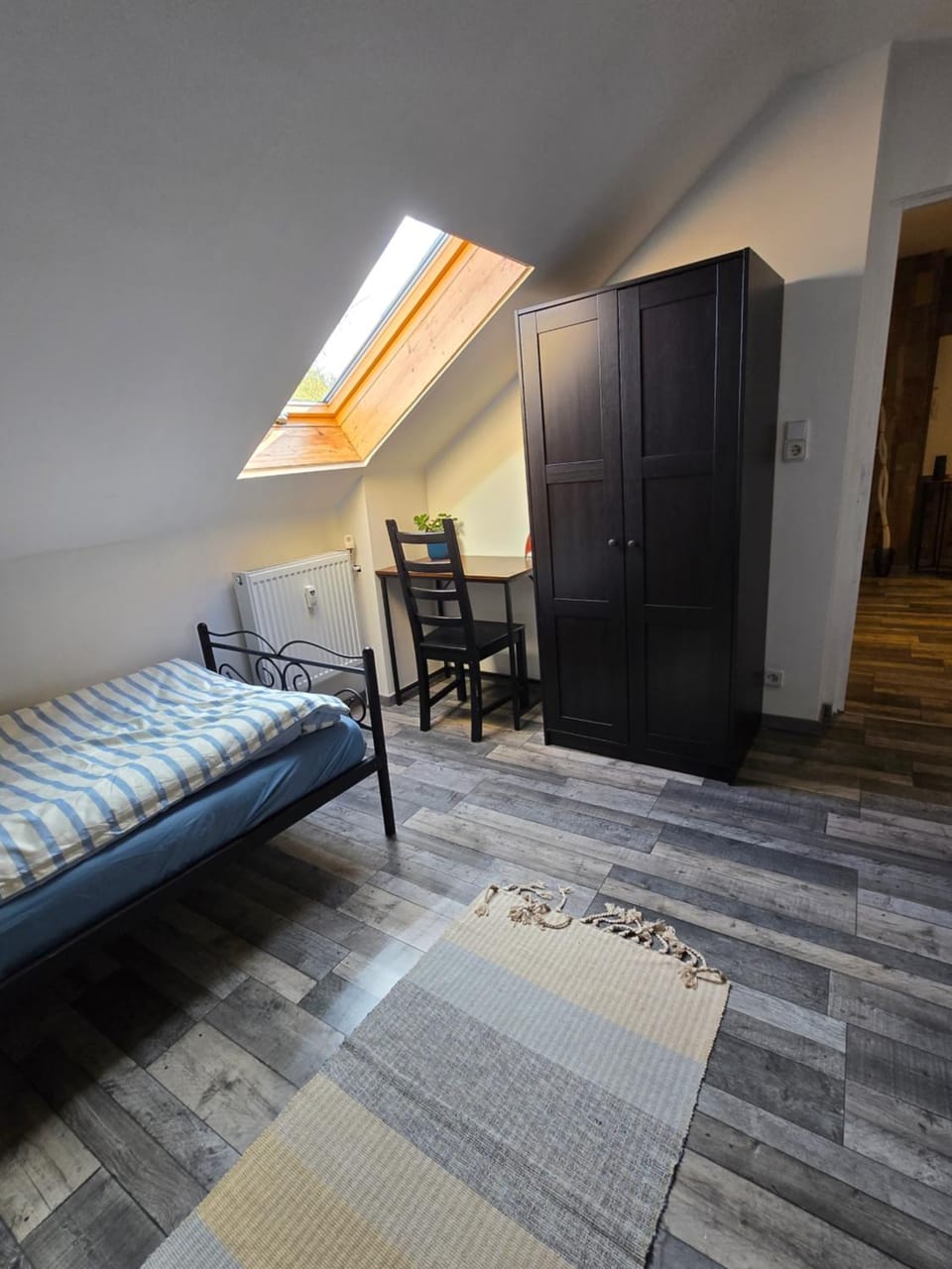 Bed, Photo of the whole room, Bedroom, wardrobe