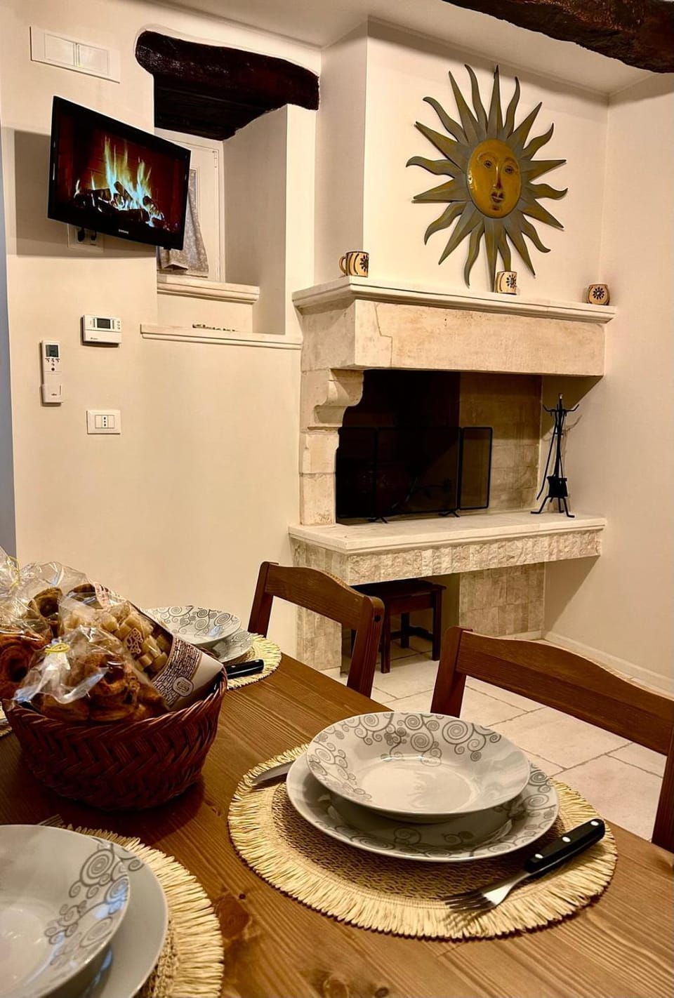 Living room, Seating area, fireplace