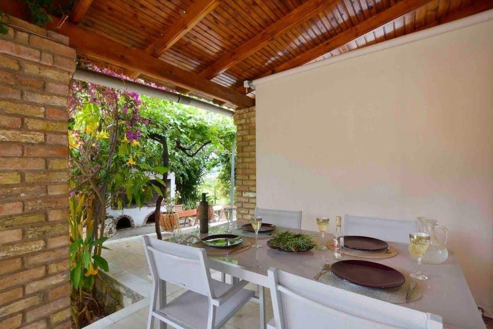 Jerry Afro 2 House in Corfu