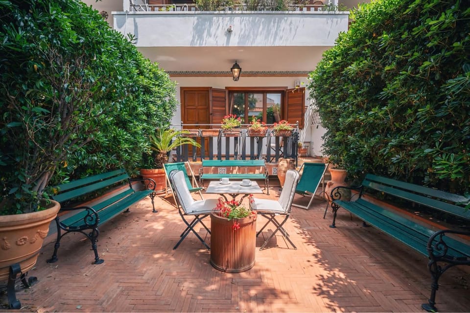 Patio, Spring, Day, Garden, Balcony/Terrace, Dining area, Garden view