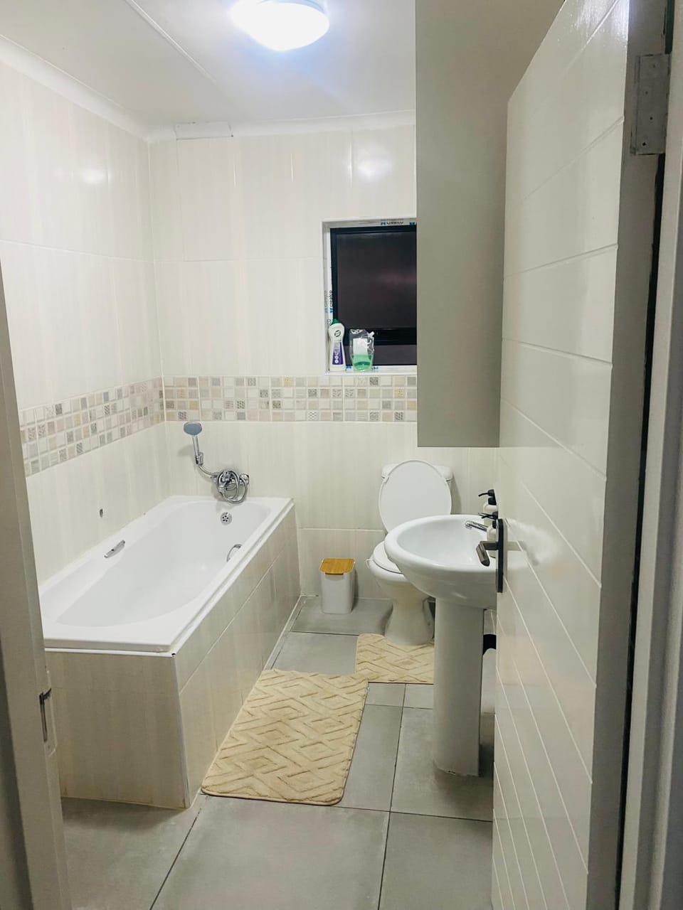 Toilet, Bathroom, Bath, towels