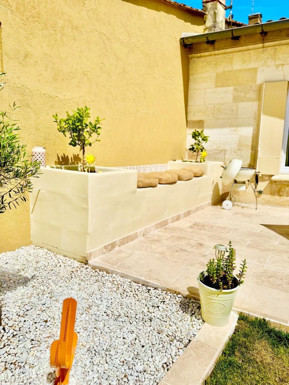 Patio, Day, Garden, Garden view