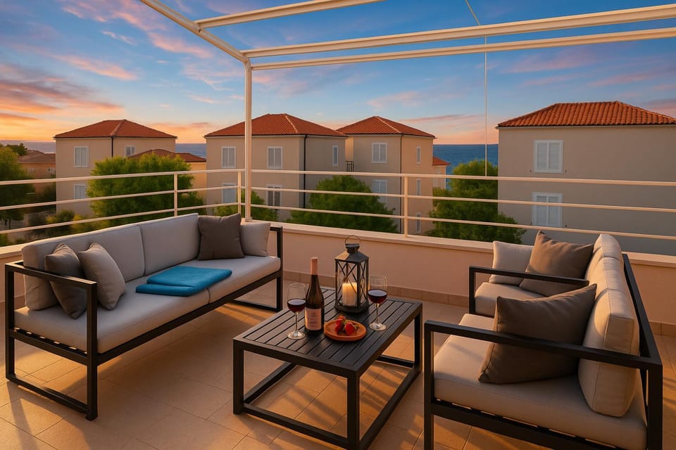 Patio, Natural landscape, View (from property/room), Balcony/Terrace, Seating area, Sea view
