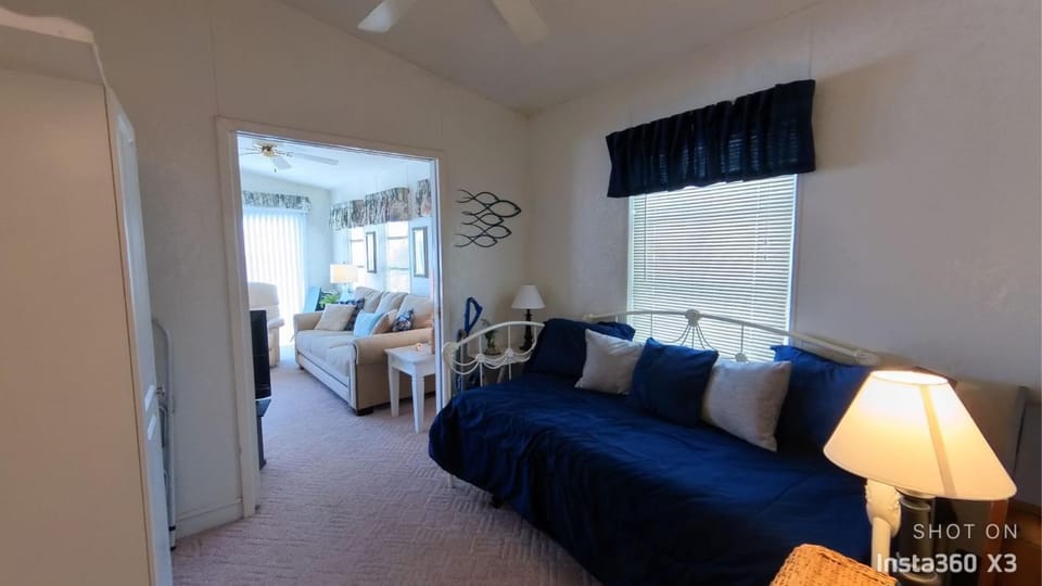 Adorable 2 bedroom 2 bath beach house House in Hutchinson Island
