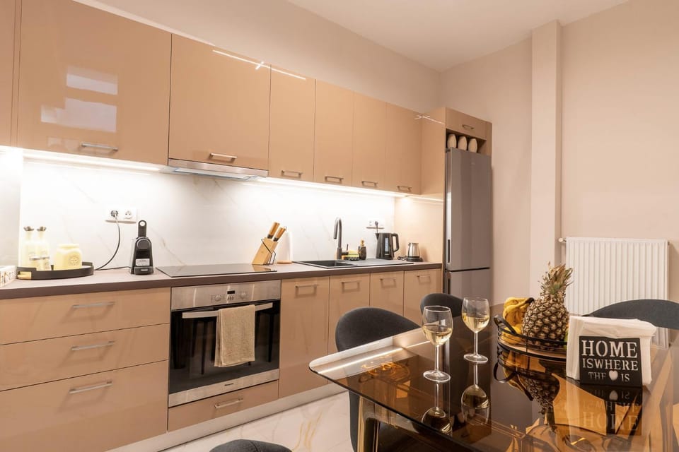 Kitchen or kitchenette, dishwasher
