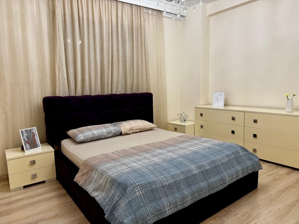 Bed, Photo of the whole room, Bedroom, wardrobe
