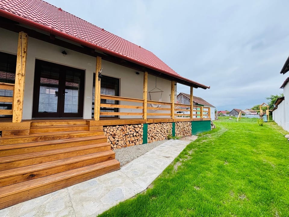 Arpas 346 - a soulful home House in Romania