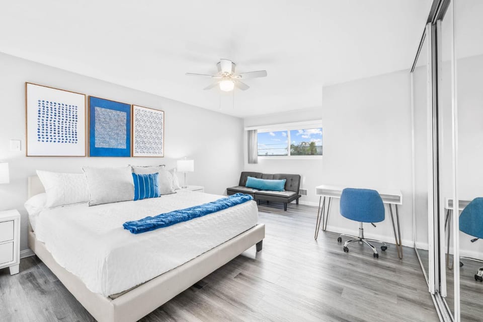 Bed, Bedroom