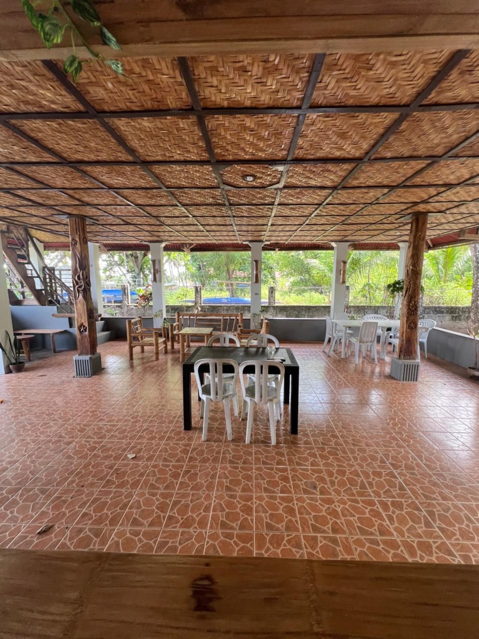 Restaurant/places to eat, Living room, Banquet/Function facilities, Seating area, Dining area
