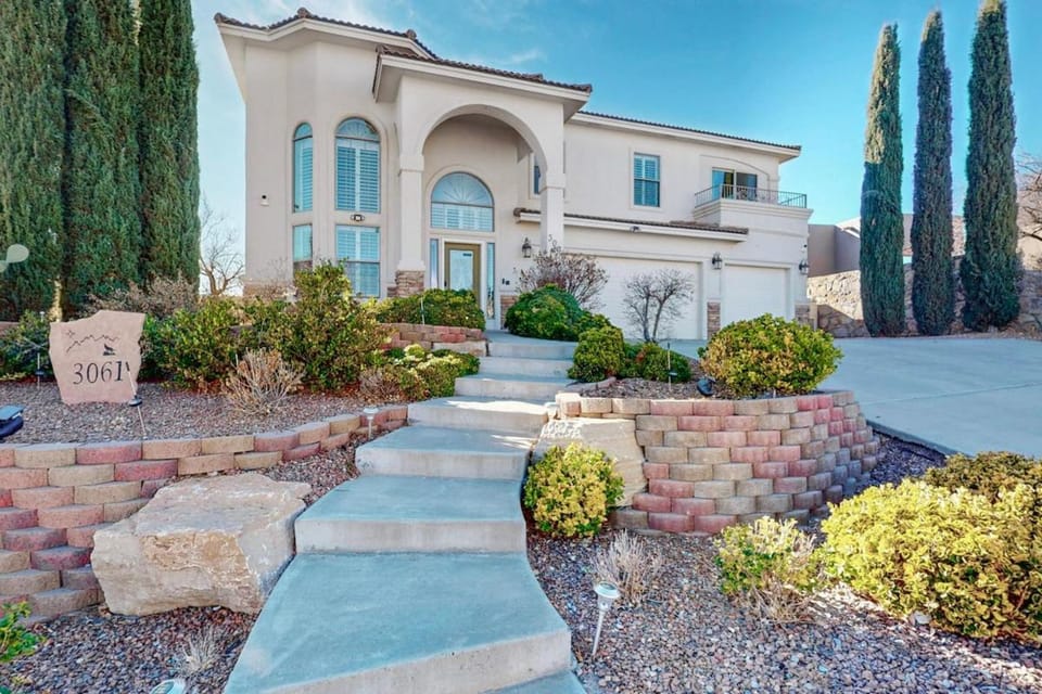 3061 Chippewa Summit Villa in Las Cruces