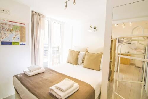 Bed, Photo of the whole room, Bedroom, wardrobe
