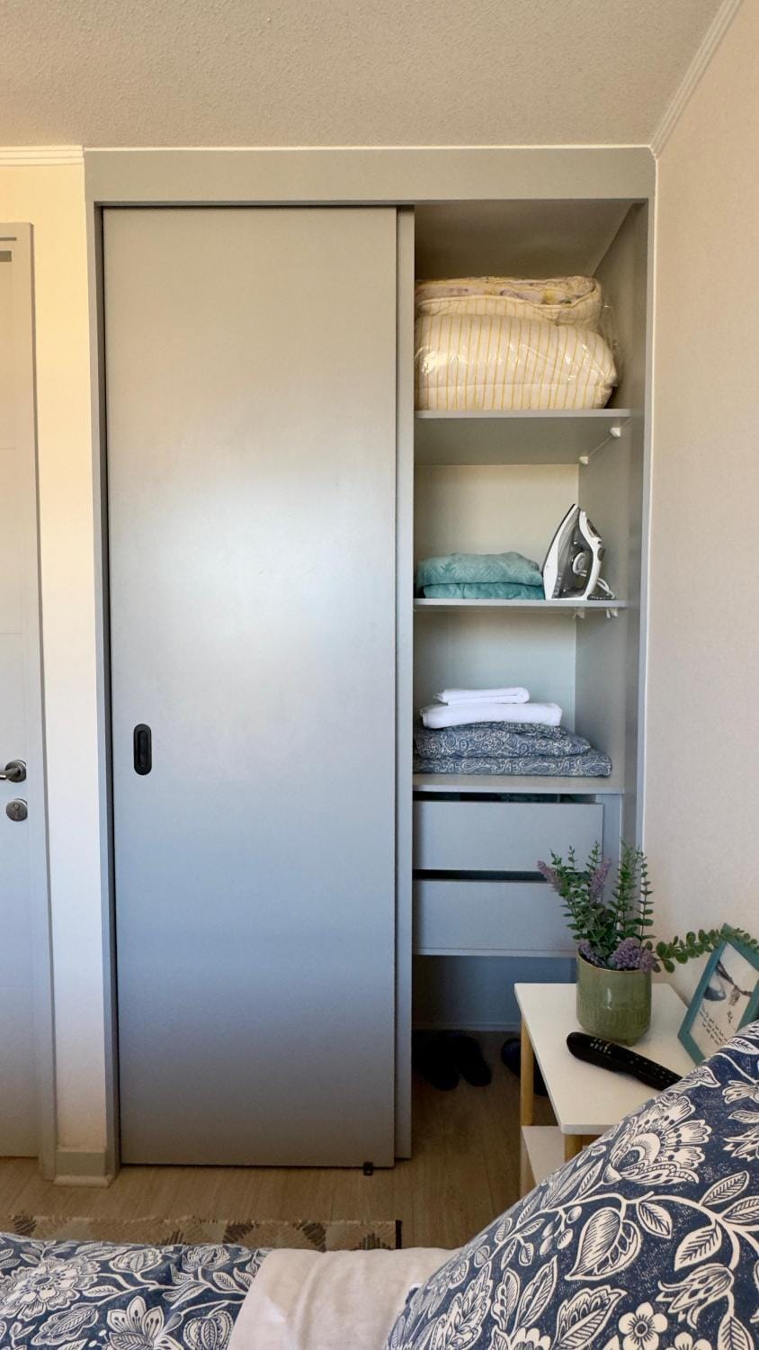 Bedroom, wardrobe