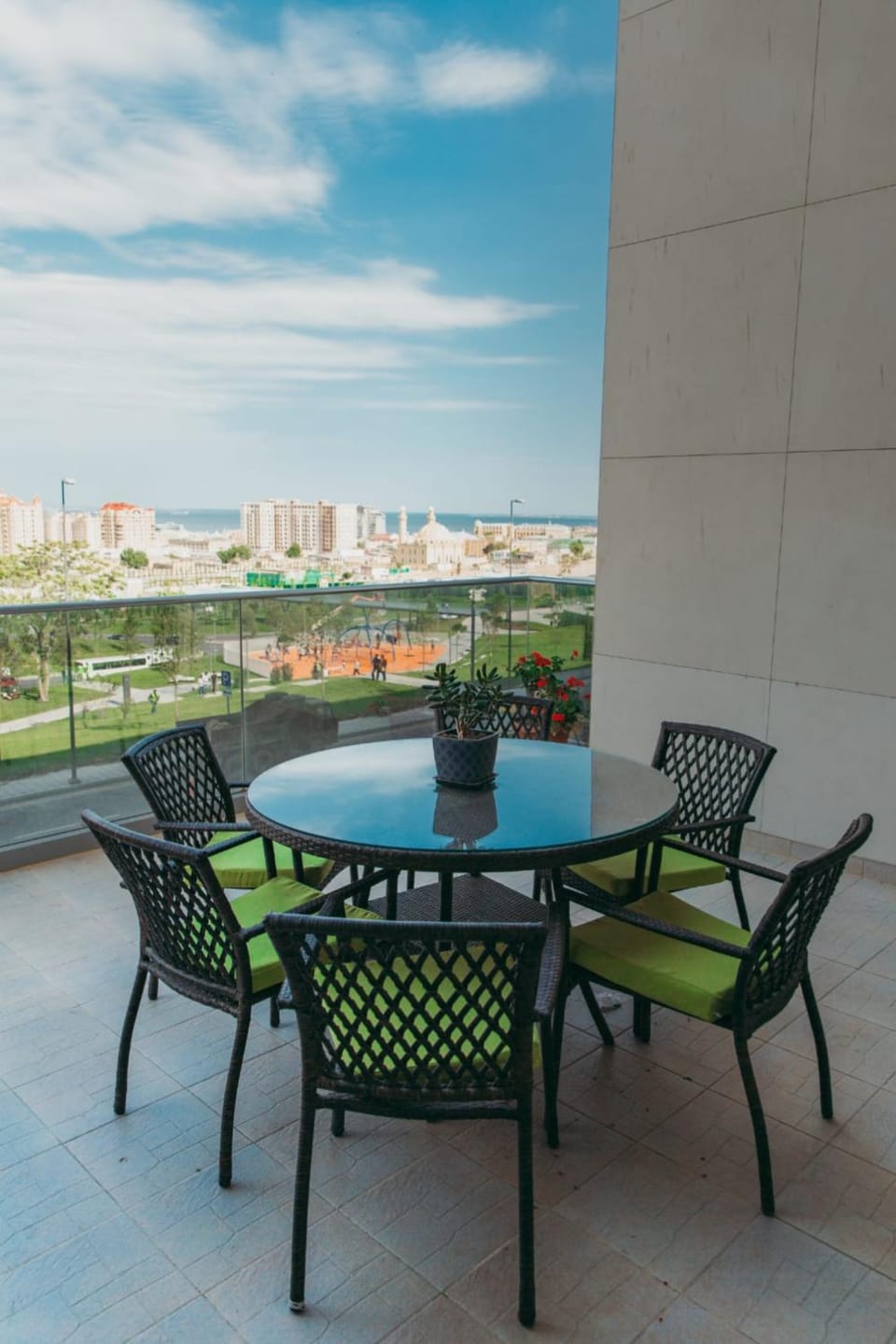 Luxury Home VIP Chaila Tower Apartment in Baku