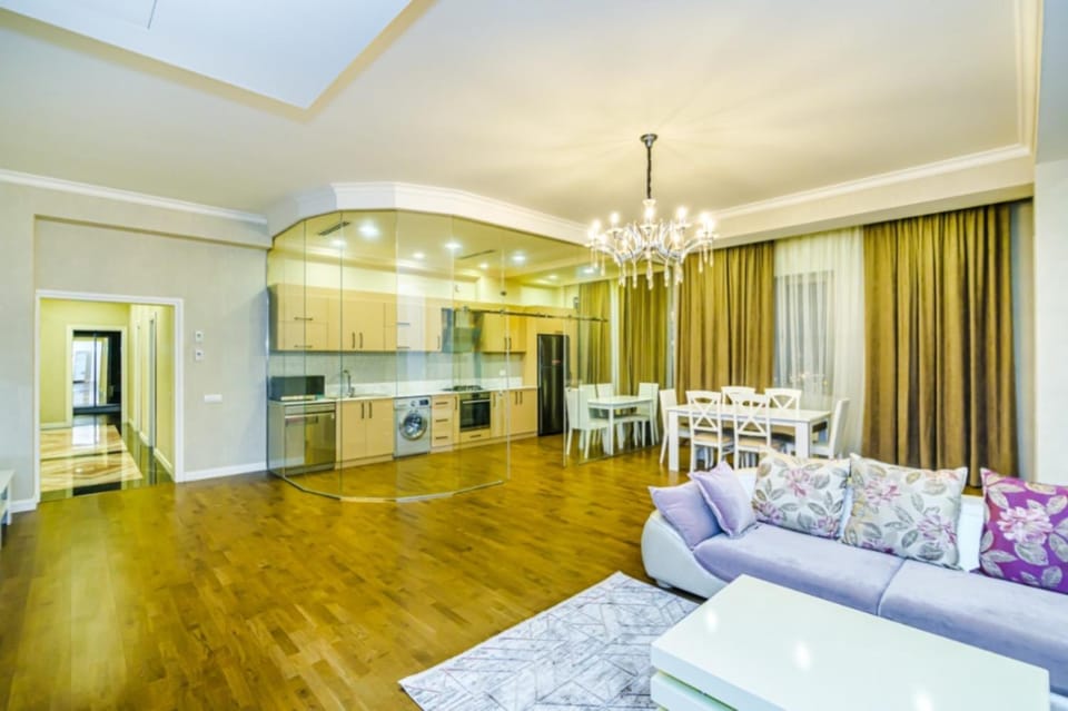 Luxury Home VIP Chaila Tower Apartment in Baku