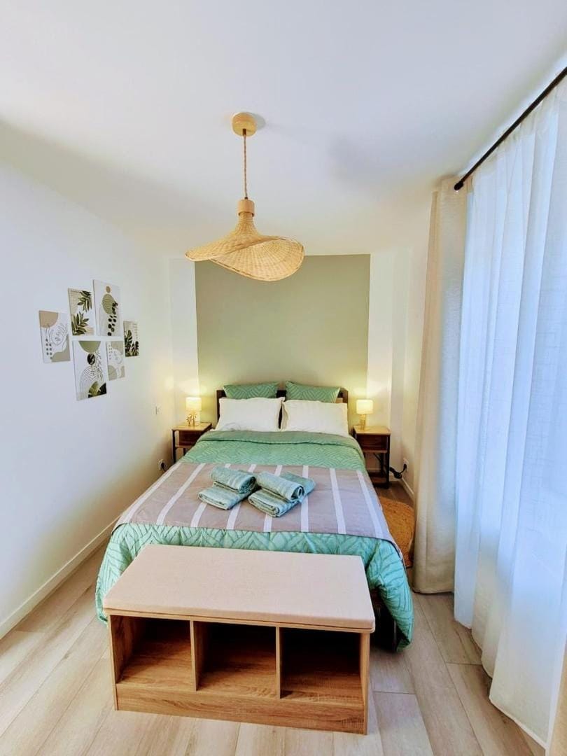 Appartement "Le Colibri" centre Cholet 5pers Apartment in Pays de la Loire