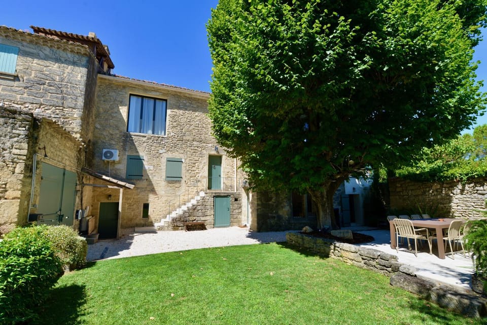 Property building, Garden, Garden view