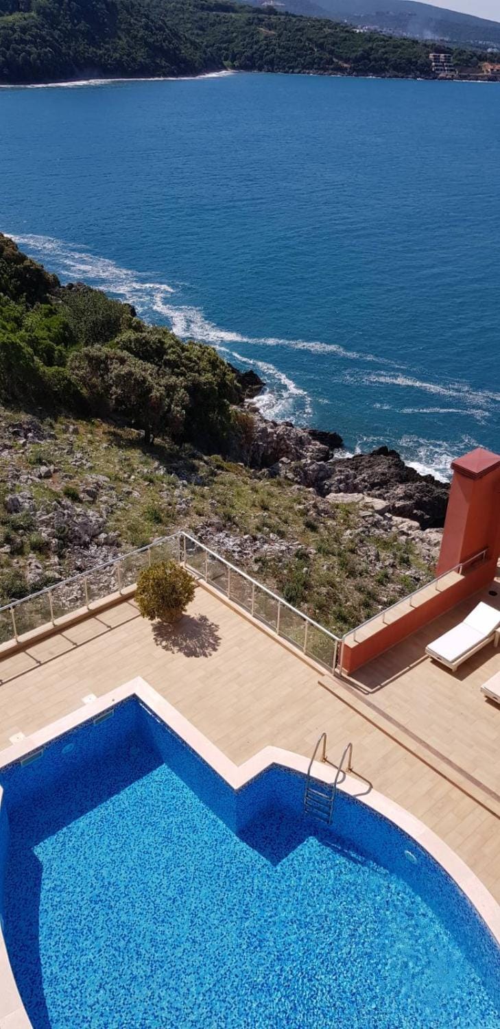 Natural landscape, Mountain view, Pool view, Sea view, Swimming pool, sunbed