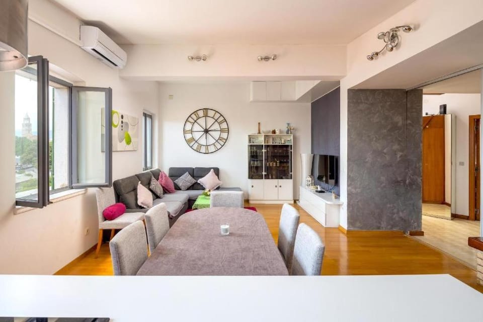 Apartment Olavia Rooftop Terrace & SEAVIEW Apartment in Split