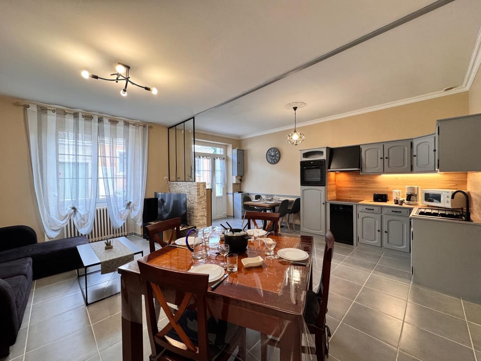 Living room, Dining area, kitchen