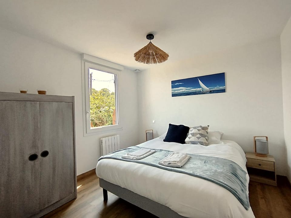 Bed, Bedroom, heating