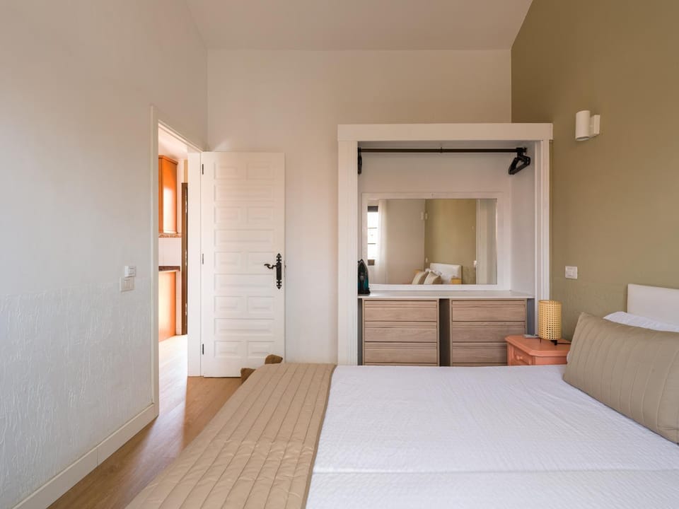 Bed, Photo of the whole room, Bedroom, towels, wardrobe