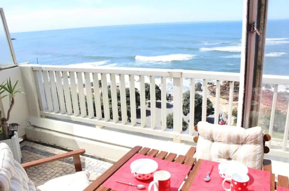 View (from property/room), Balcony/Terrace, Sea view