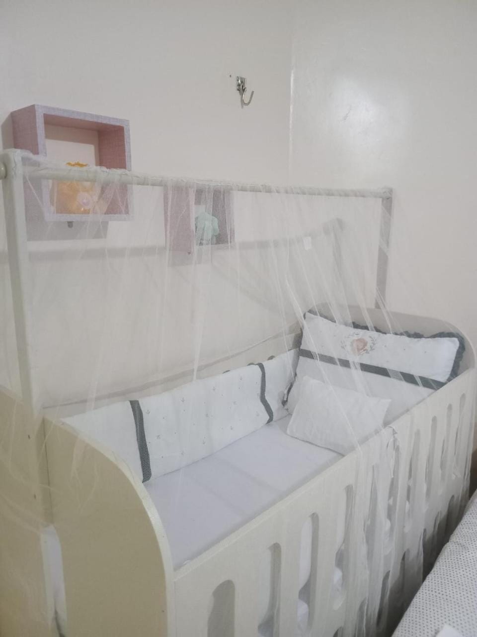 Bedroom, cot
