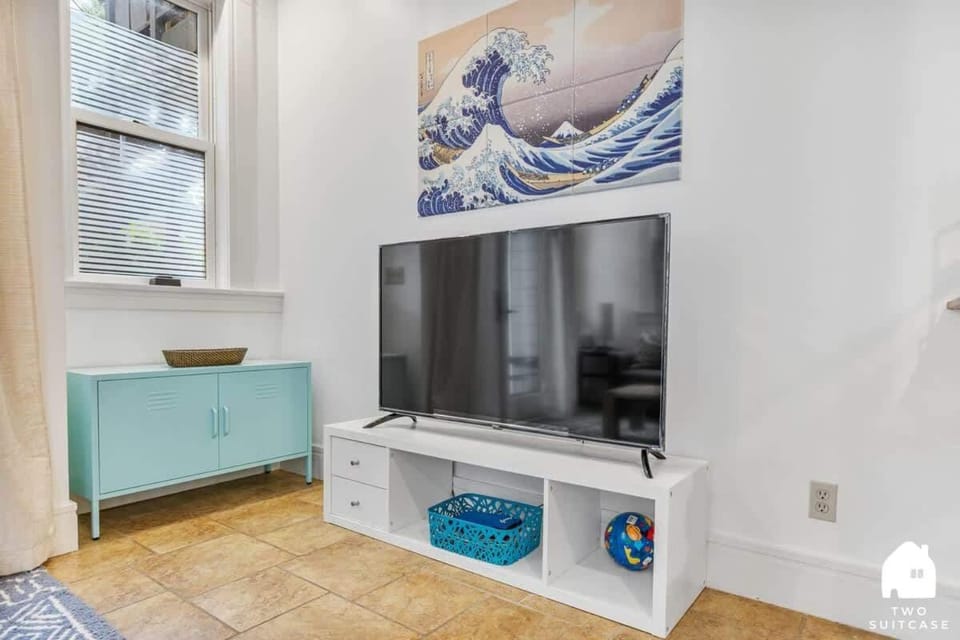 #Urban Elegance 3BR With Parking Near UC BART & Downtown Apartment in Berkeley