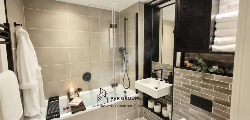 Bathroom, Bath