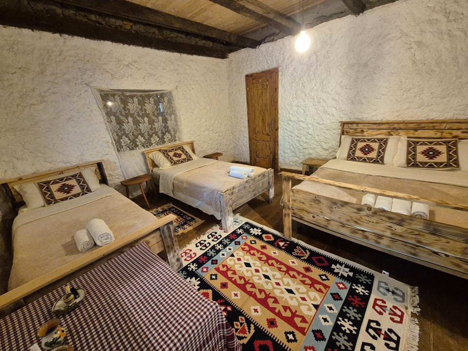 Norral shelter 1 Bed and Breakfast in Montenegro