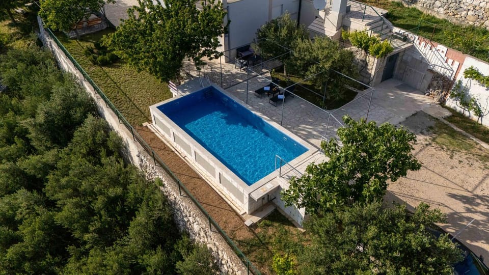 Bird's eye view, Pool view, Swimming pool