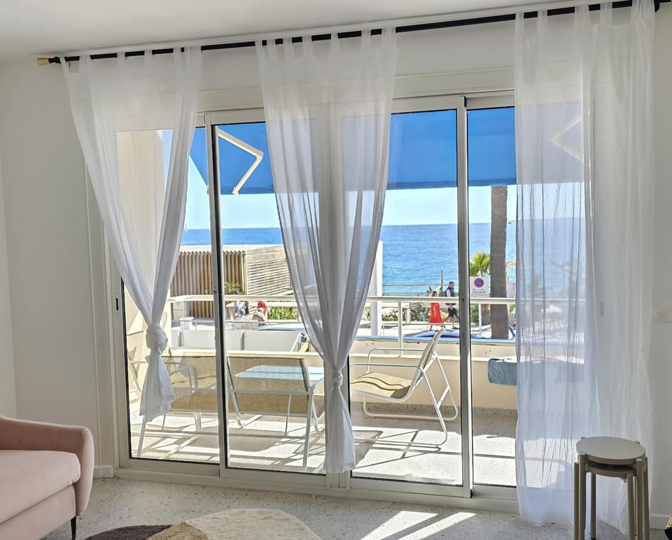 Balcony/Terrace, Living room
