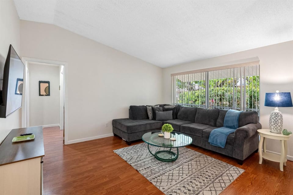 Amazing 3BR 2BA Pool House Relax & Unwind! House in Tarpon Springs